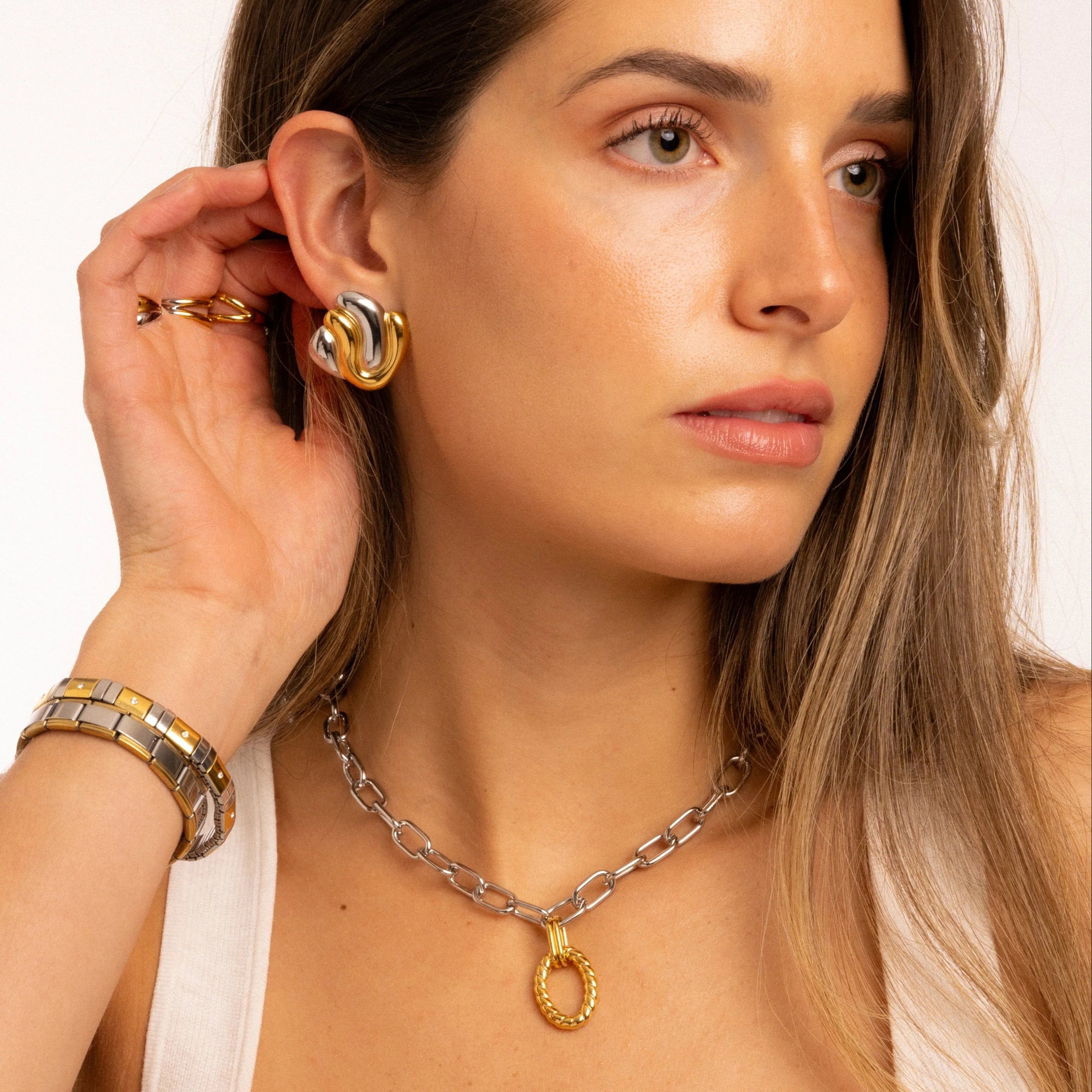 Interlock Oval Pendant Necklace