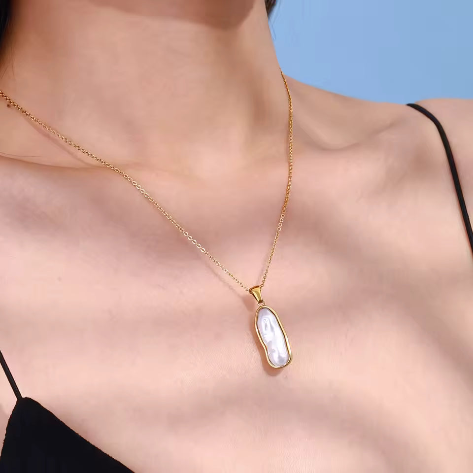Irregular Pearl Pendant